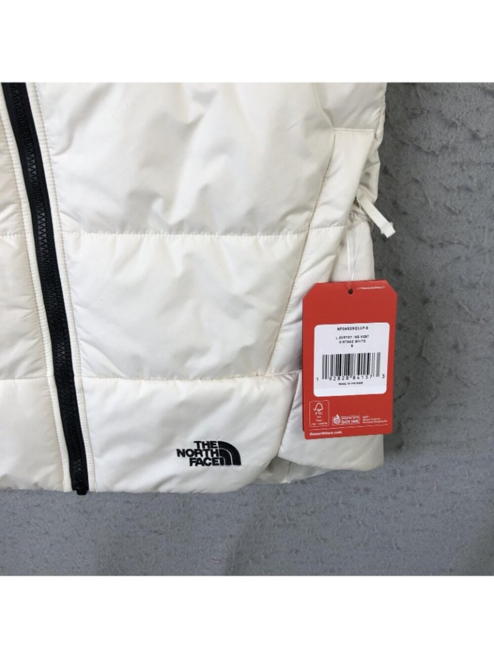 The North Face Vest Womens S White Black Puffer Oracle NetSuite Logo NWT - Picture 7 of 16